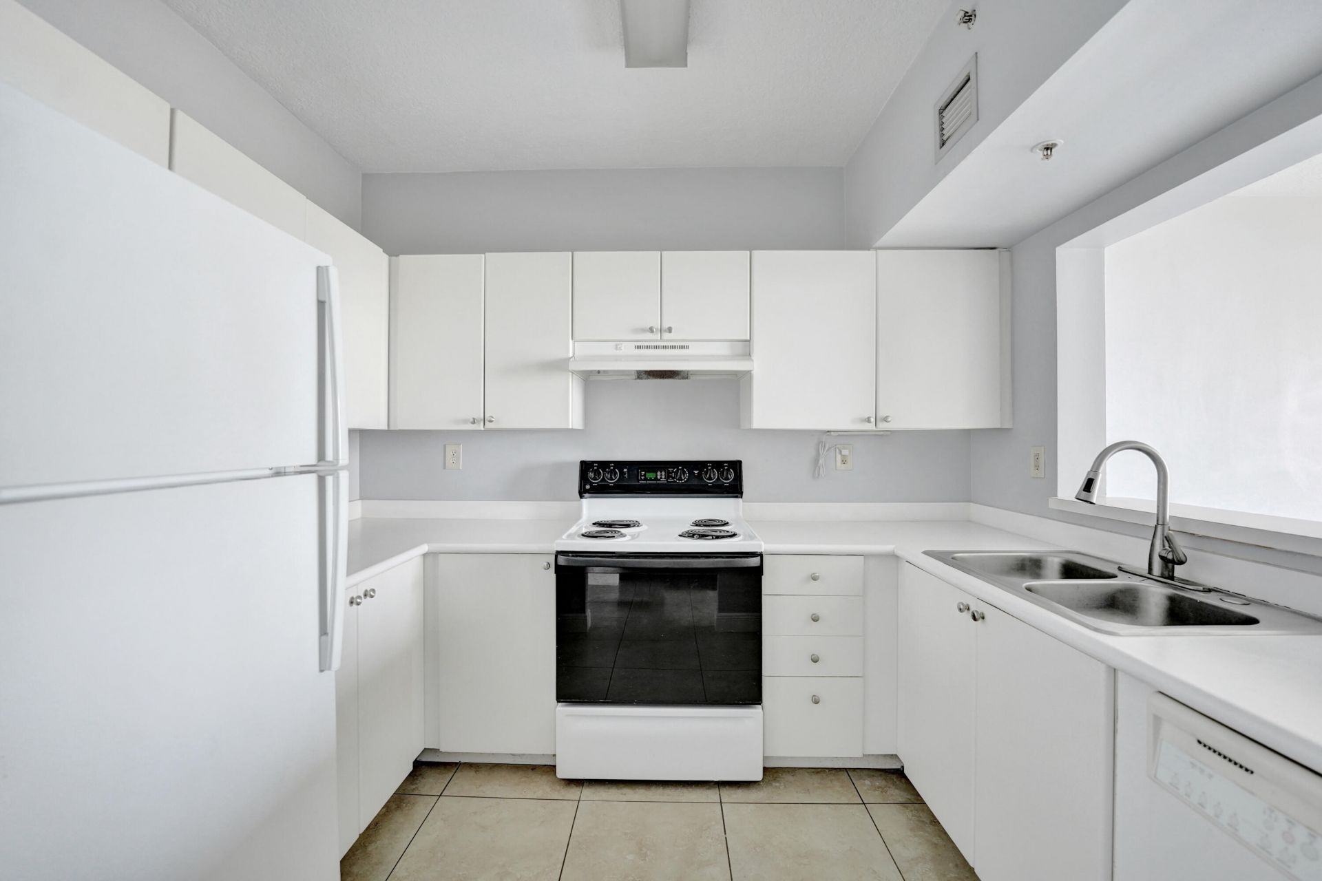 3020 NE 32nd Avenue, Unit 807, Fort Lauderdale, FL 33308 Photo