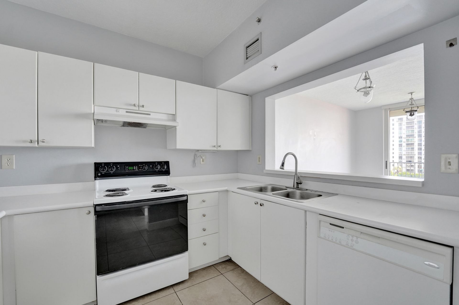 3020 NE 32nd Avenue, Unit 807, Fort Lauderdale, FL 33308 Photo