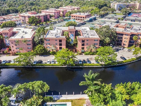 620 Tennis Club Drive, Unit 103, Fort Lauderdale, FL 33311