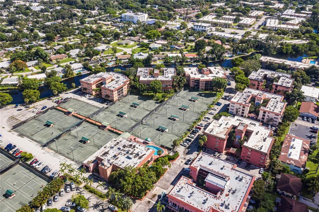 620 Tennis Club Drive, Unit 103, Fort Lauderdale, FL 33311 Photo