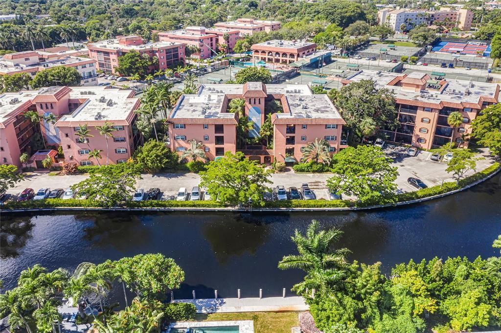620 Tennis Club Drive, Unit 103, Fort Lauderdale, FL 33311 Photo
