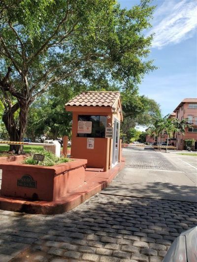 620 Tennis Club Drive, Unit 103, Fort Lauderdale, FL 33311 Photo