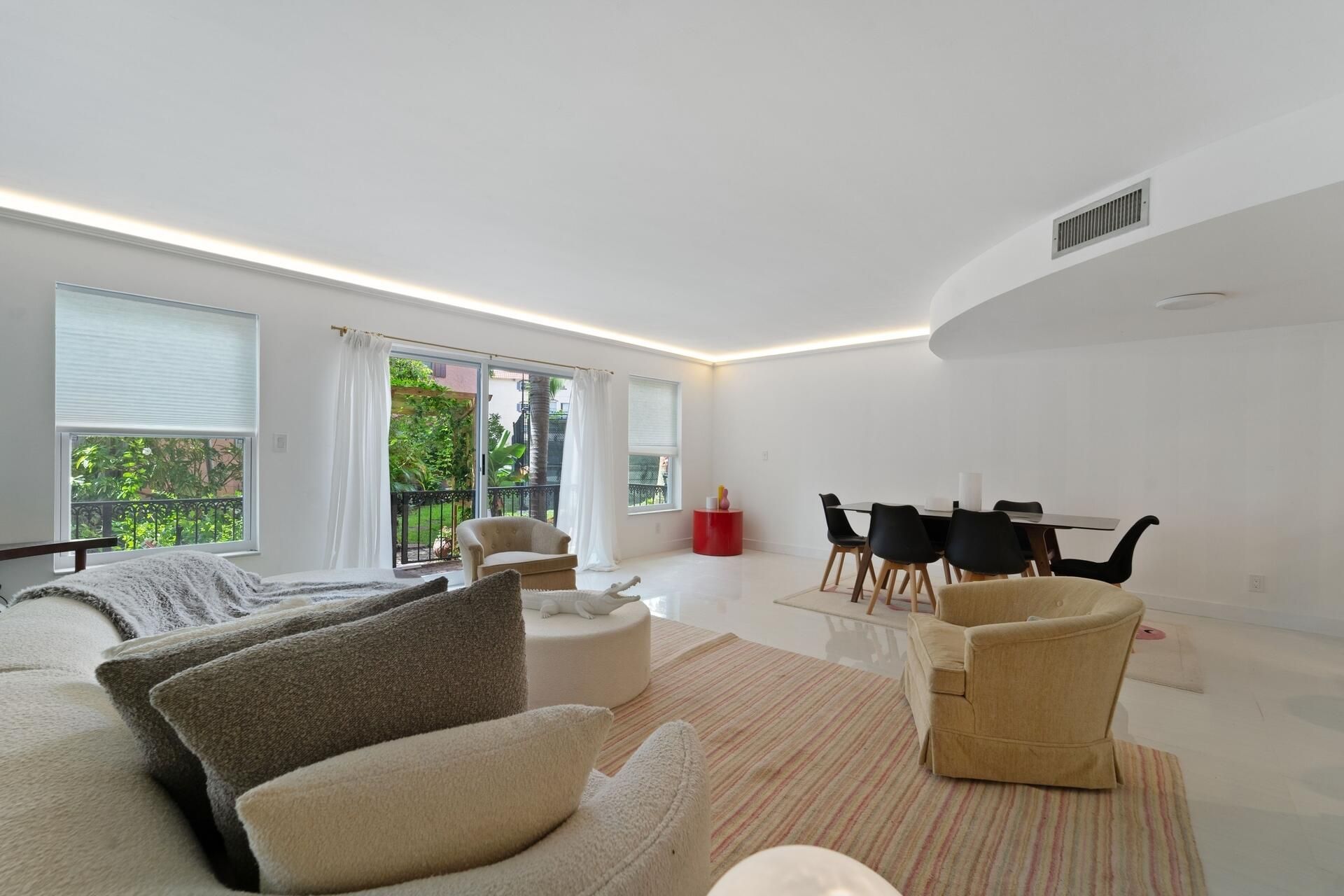 620 Tennis Club Drive, Unit 103, Fort Lauderdale, FL 33311 Photo