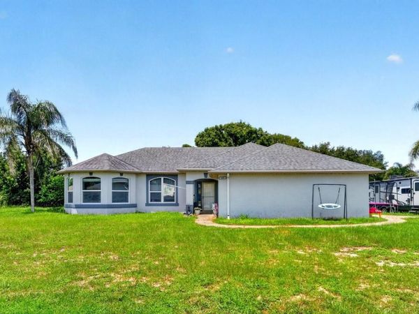 800 COLTRA LANE , DELTONA, FL 32725