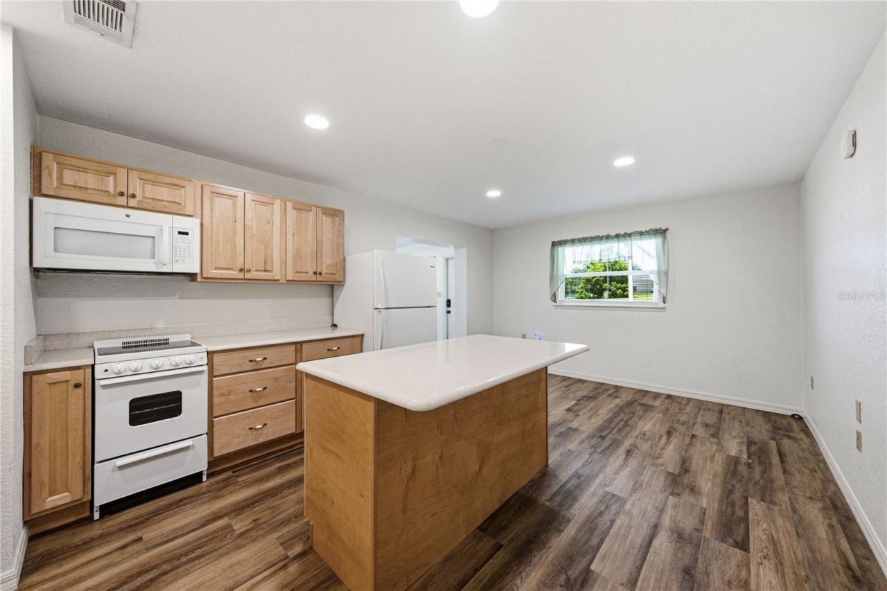 1018 N Tower Lane, Unit A, Lake Wales, FL 33853 Photo