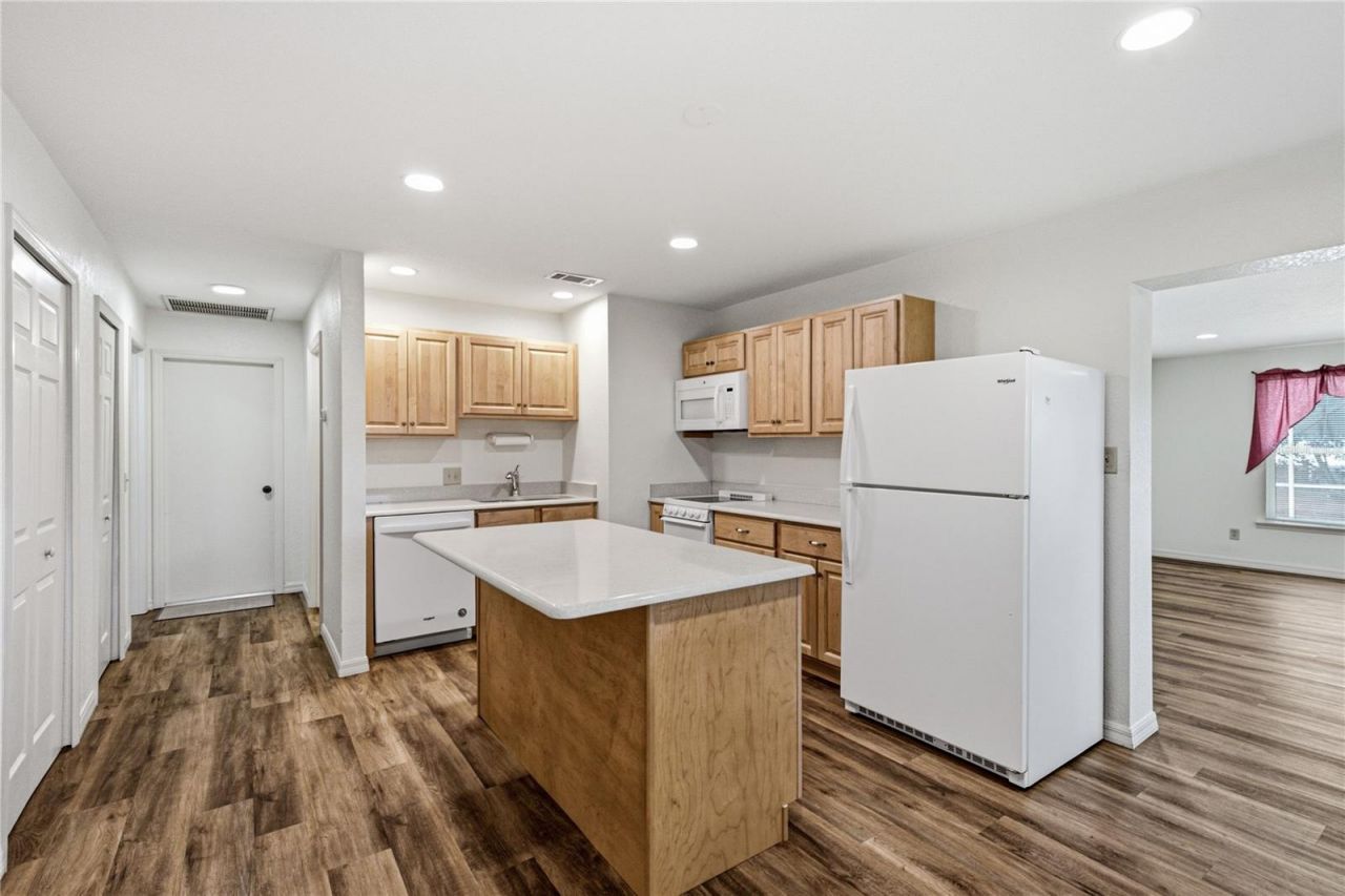 1018 N Tower Lane, Unit A, Lake Wales, FL 33853 Photo