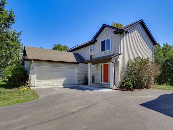 1676 Philipp Way, Shakopee, MN 55379