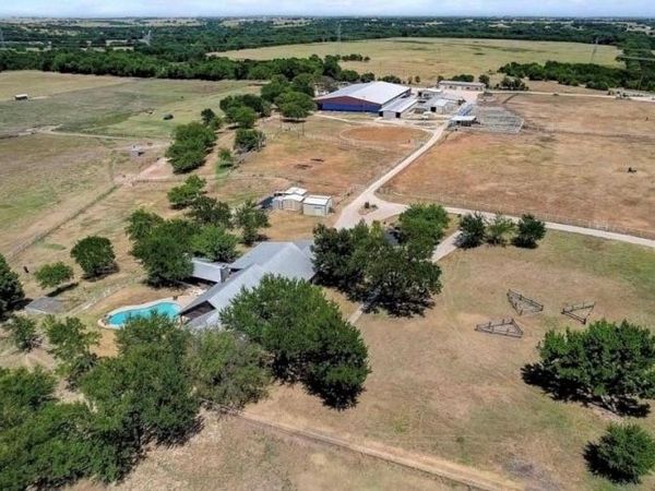 9494 Waide Road , Sanger, TX 76266