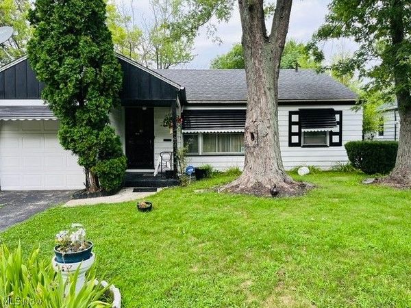 2465 Belvoir Boulevard , Cleveland, OH 44121