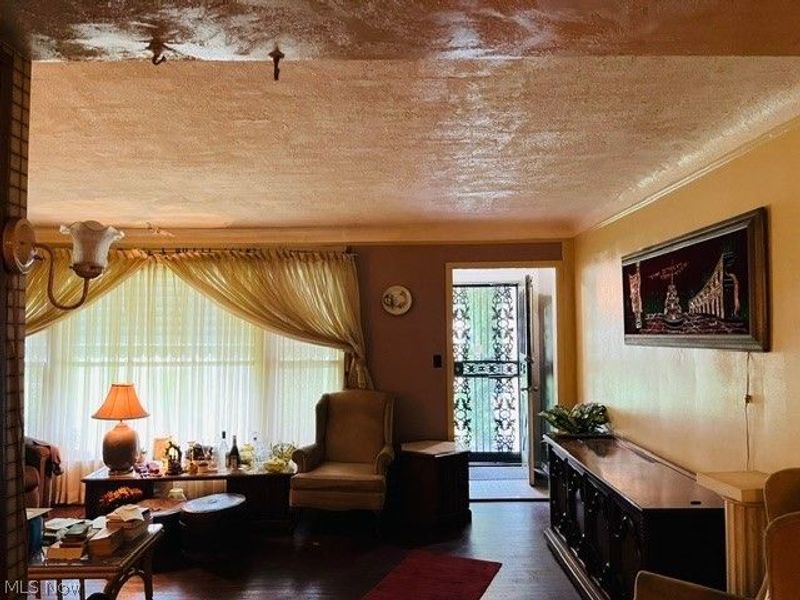 2465 Belvoir Boulevard, Cleveland, OH 44121 Photo 3
