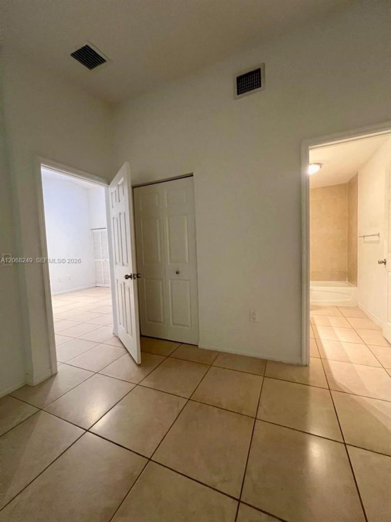 3824 SW 48th Ave , Unit 3824, Hollywood, FL 33023 Photo