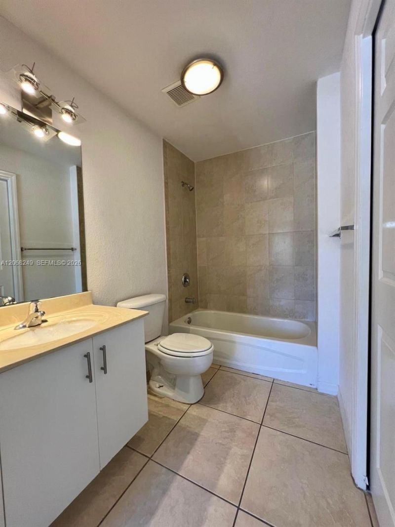 3824 SW 48th Ave , Unit 3824, Hollywood, FL 33023 Photo