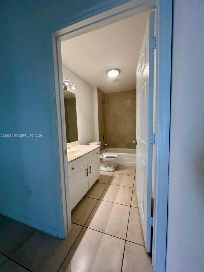 3824 SW 48th Ave , Unit 3824, Hollywood, FL 33023 Photo