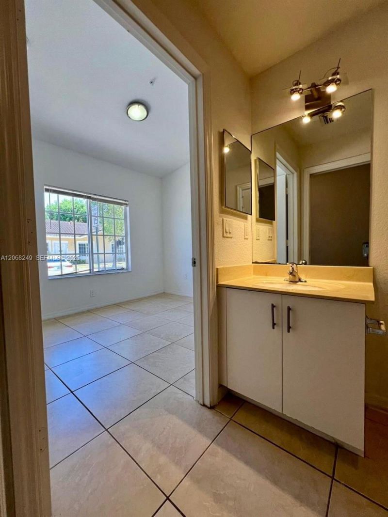3824 SW 48th Ave , Unit 3824, Hollywood, FL 33023 Photo