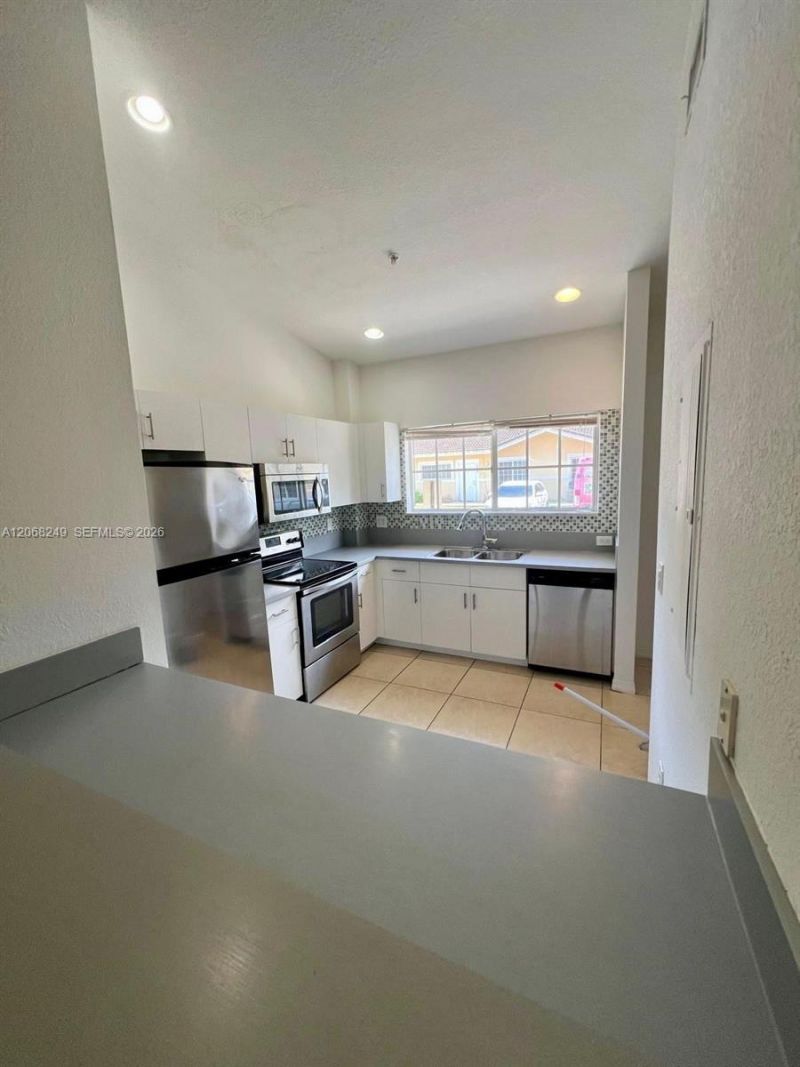 3824 SW 48th Ave , Unit 3824, Hollywood, FL 33023 Photo