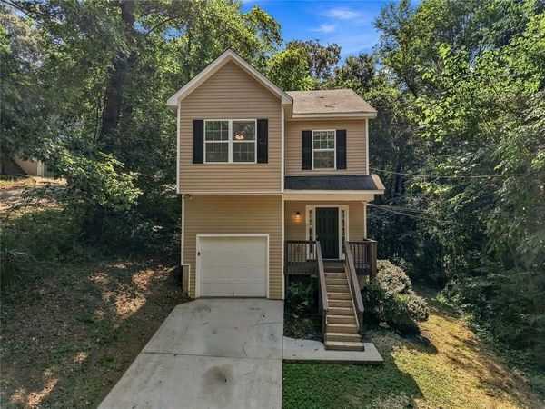 4421 Wallace Circle , Snellville, GA 30039