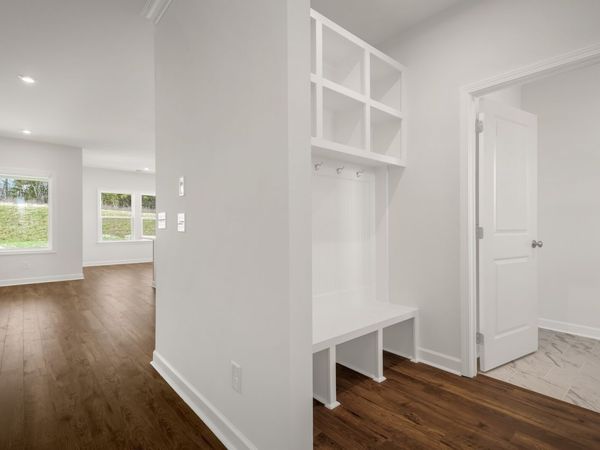 1924 Hildebrand Lane, Columbia, TN 38401