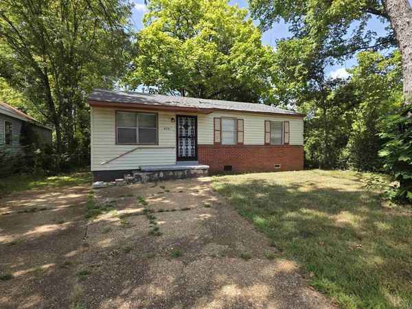 4535 BEACON HILL DR, Memphis, TN 38127