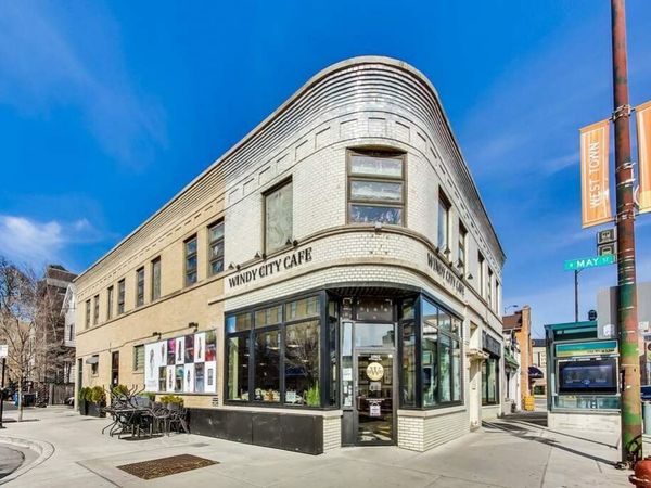 1062 W Chicago Avenue , Unit 2E, Chicago, IL 60642