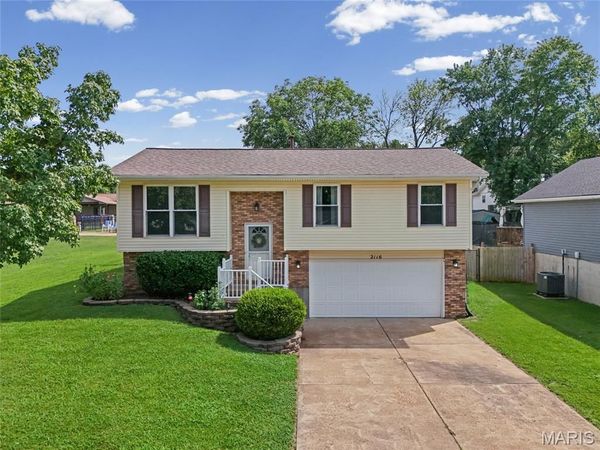 2116 Westmoreland Drive, Imperial, MO 63052