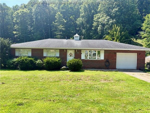 4589 Midway Road, Yawkey, WV 25573