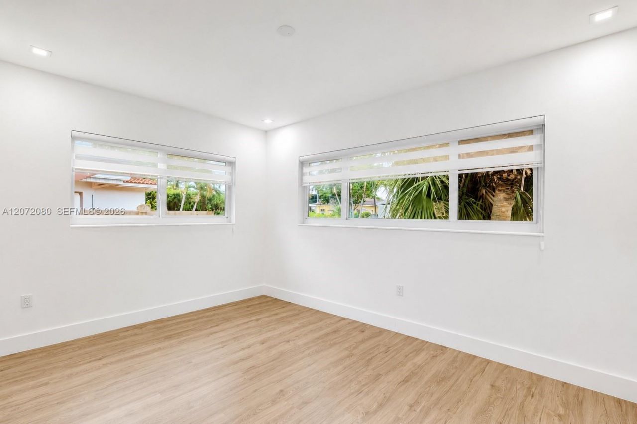 8819 Dickens Ave , Surfside, FL 33154 Photo