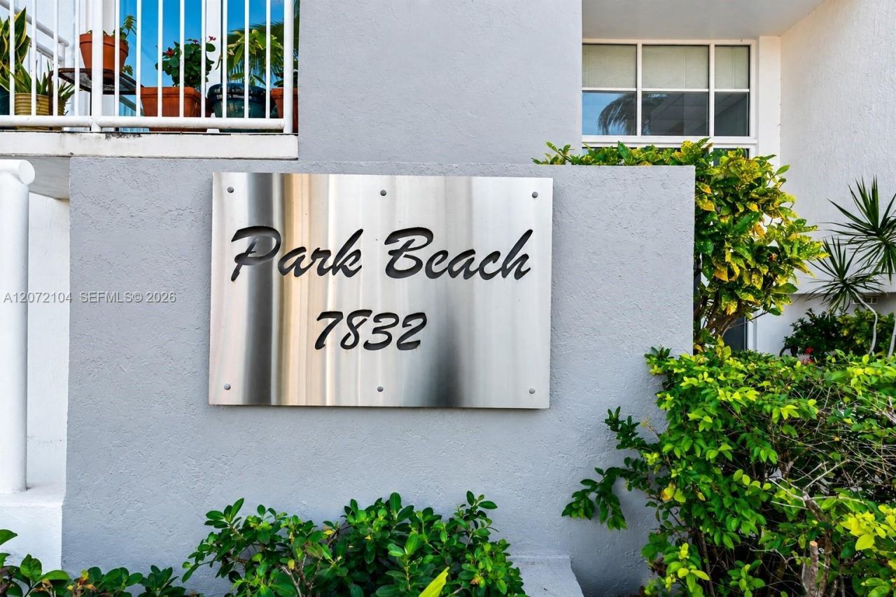 7832 Collins Ave, Unit 202, Miami Beach, FL 33141 Photo