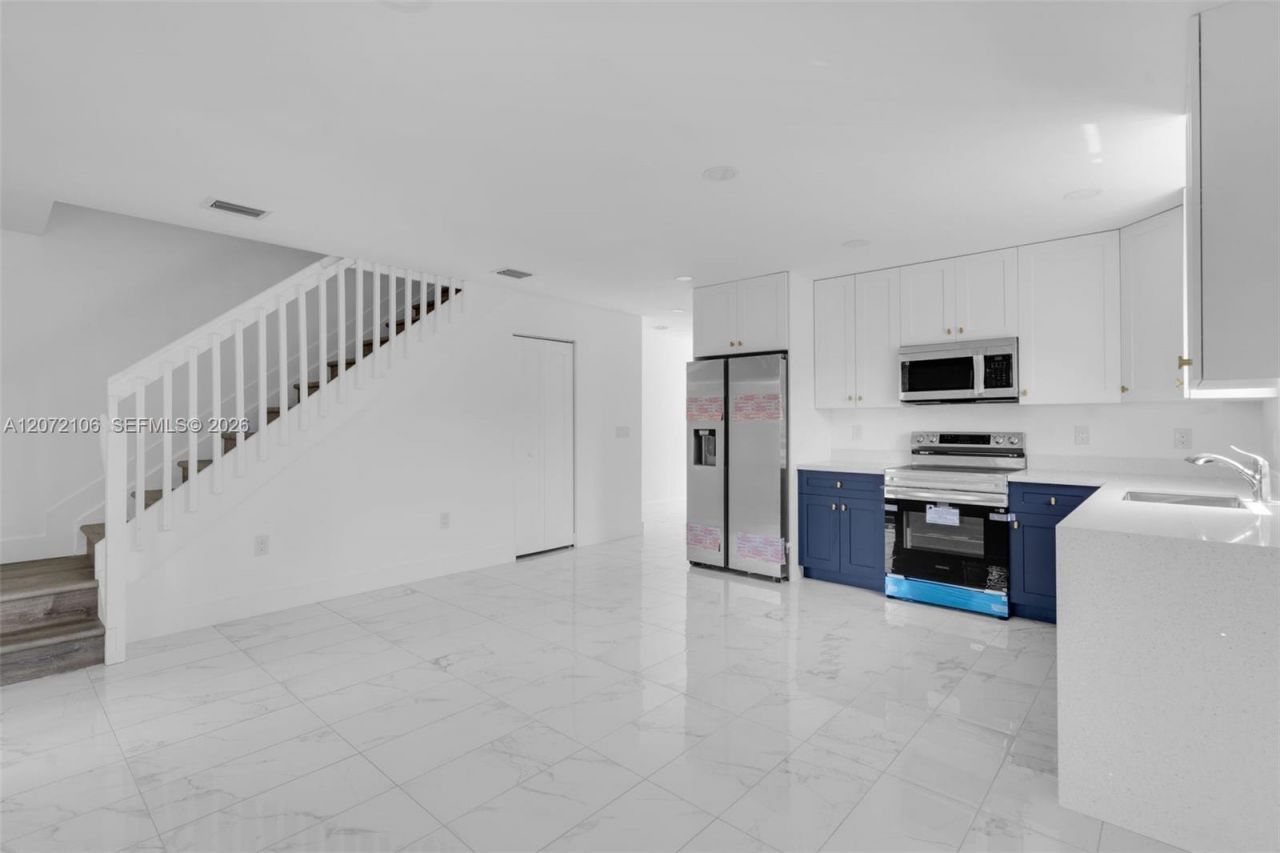 1627 NW 40th St, Miami, FL 33142 Photo