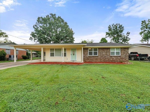 317 Sharon Street, Scottsboro, AL 35768