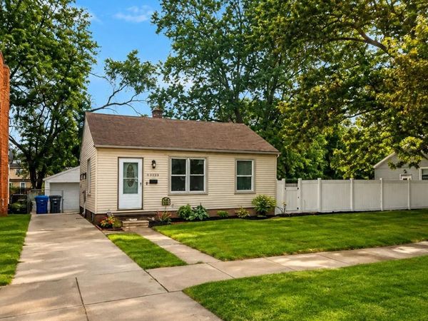 26225 Annapolis Street, Dearborn Heights, Mi 48125