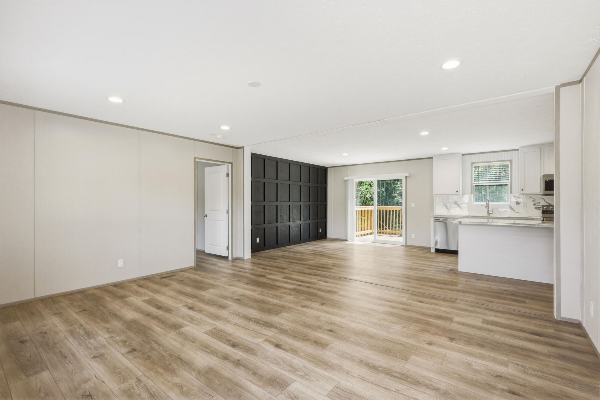 1370 Hudson Road Photo 12