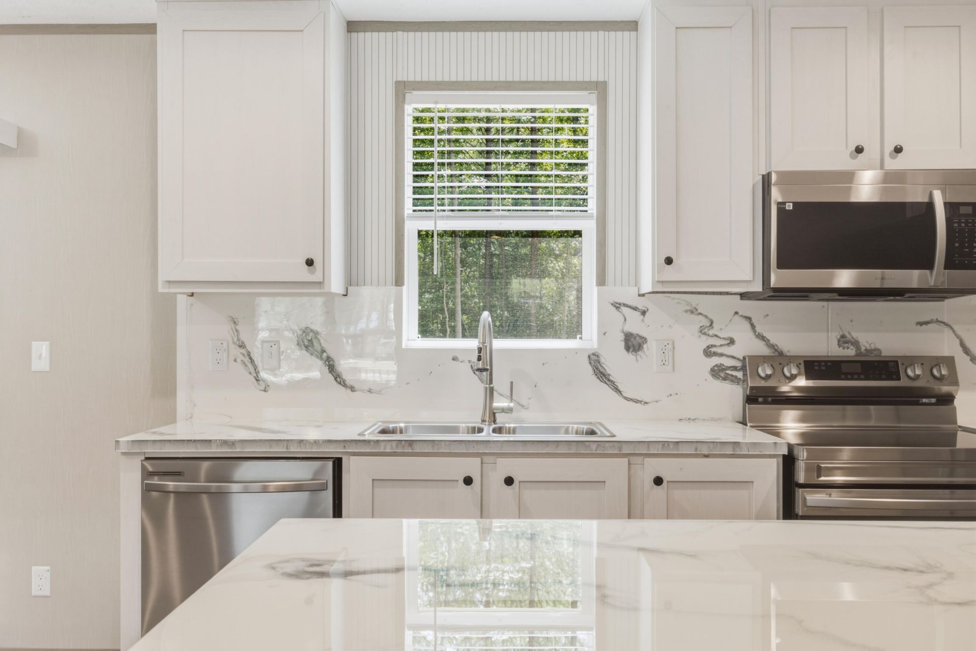 1370 Hudson Road Photo 14