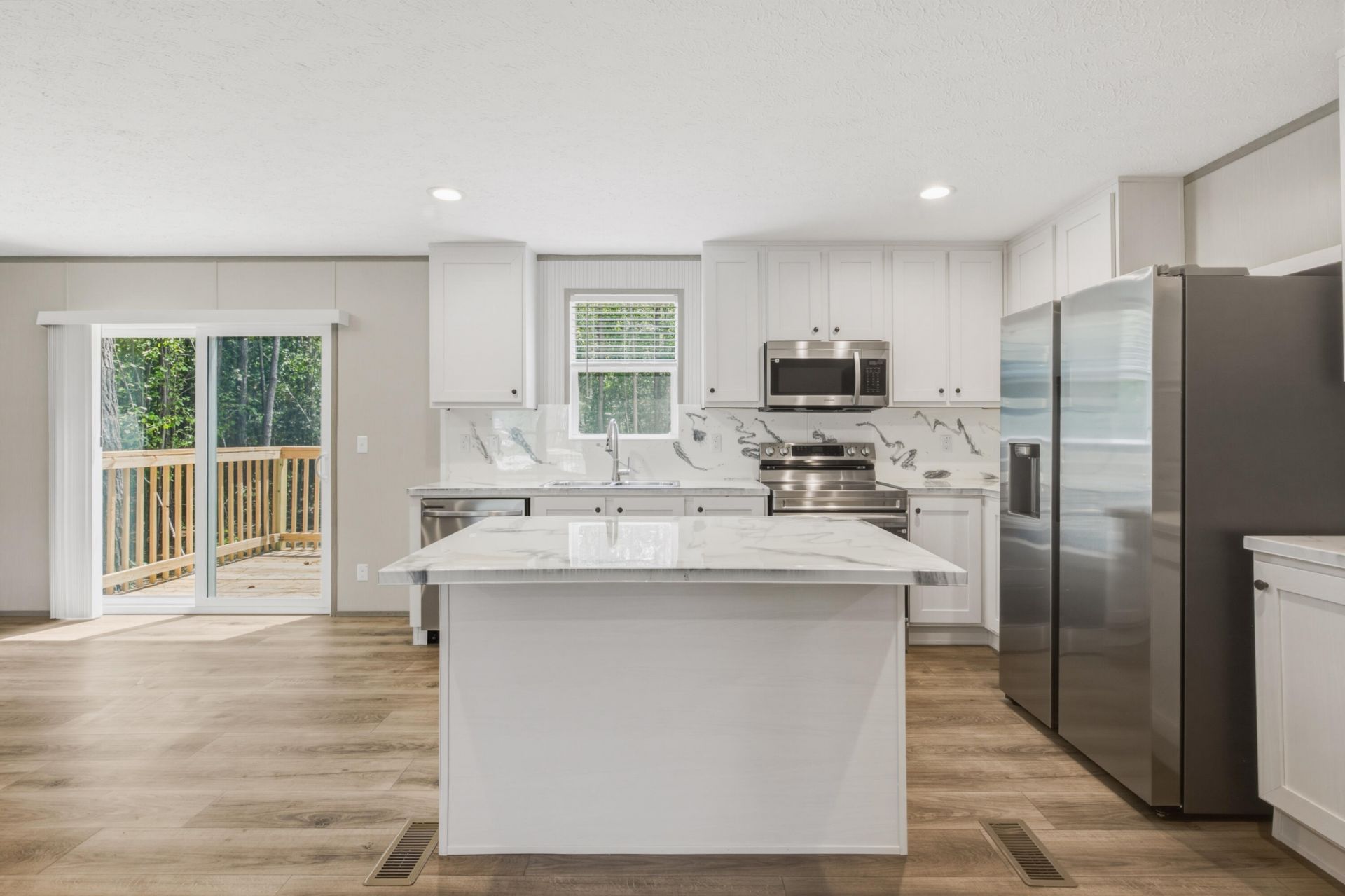 1370 Hudson Road Photo 15