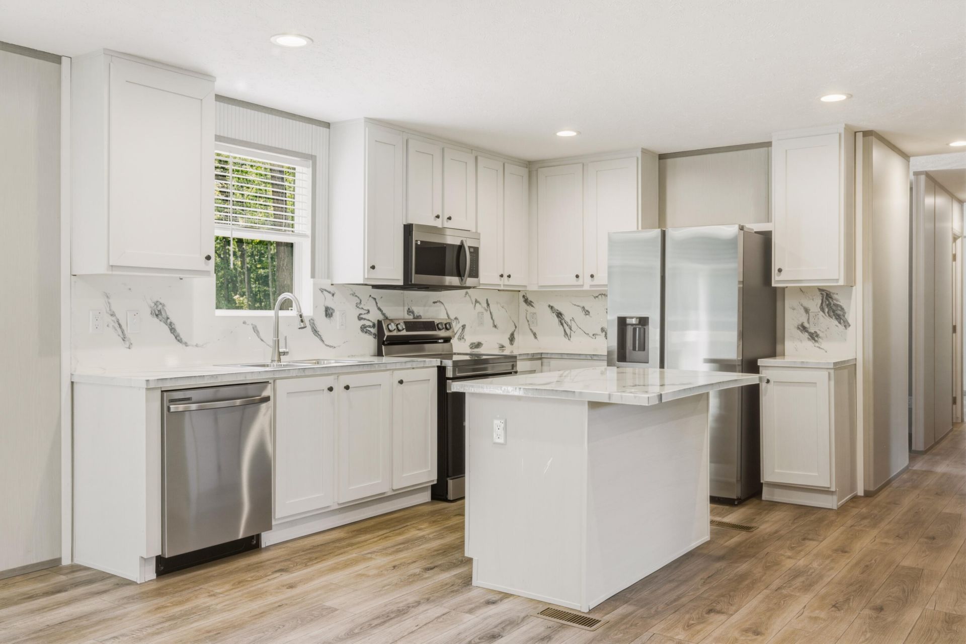 1370 Hudson Road Photo 18