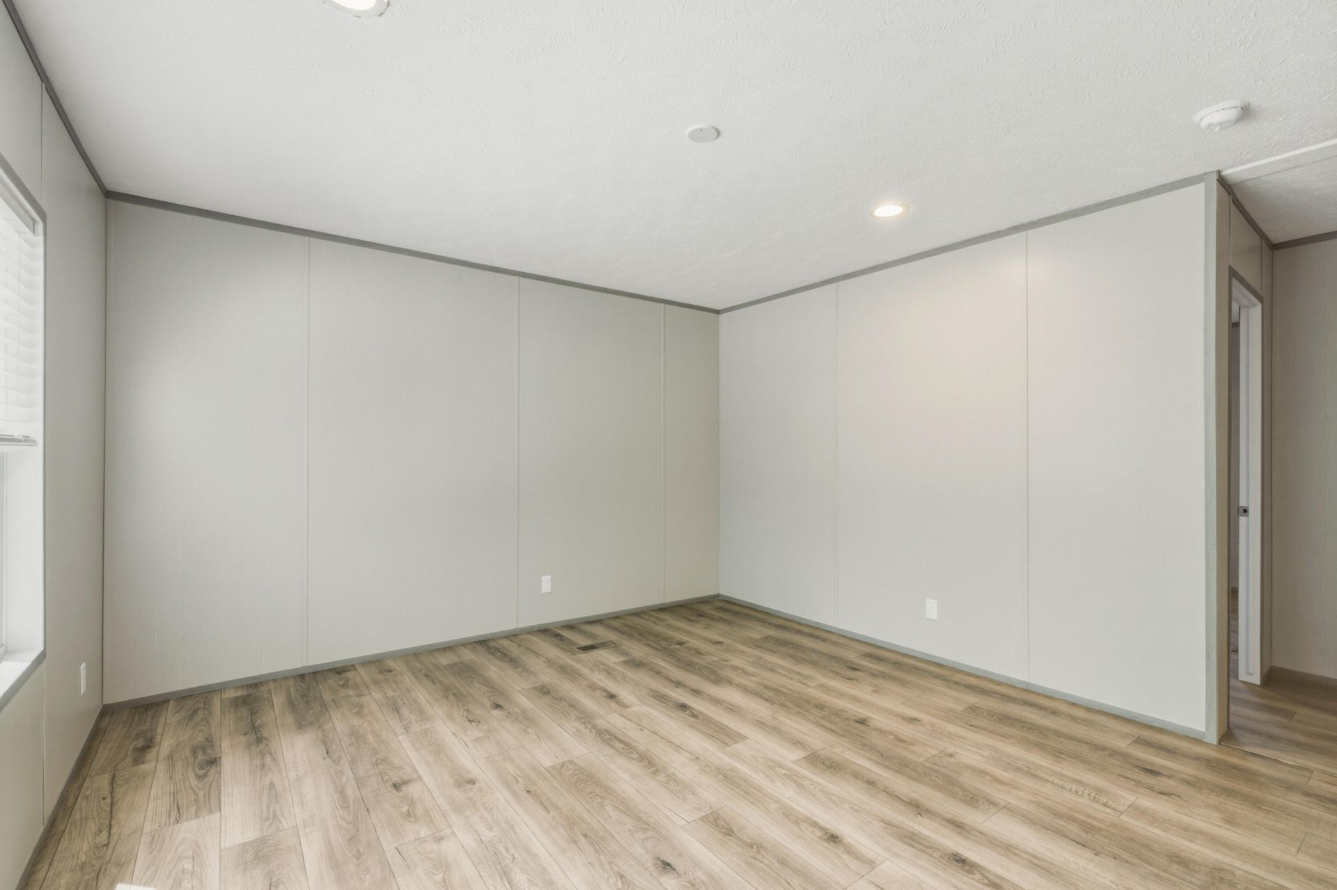 1370 Hudson Road Photo 30