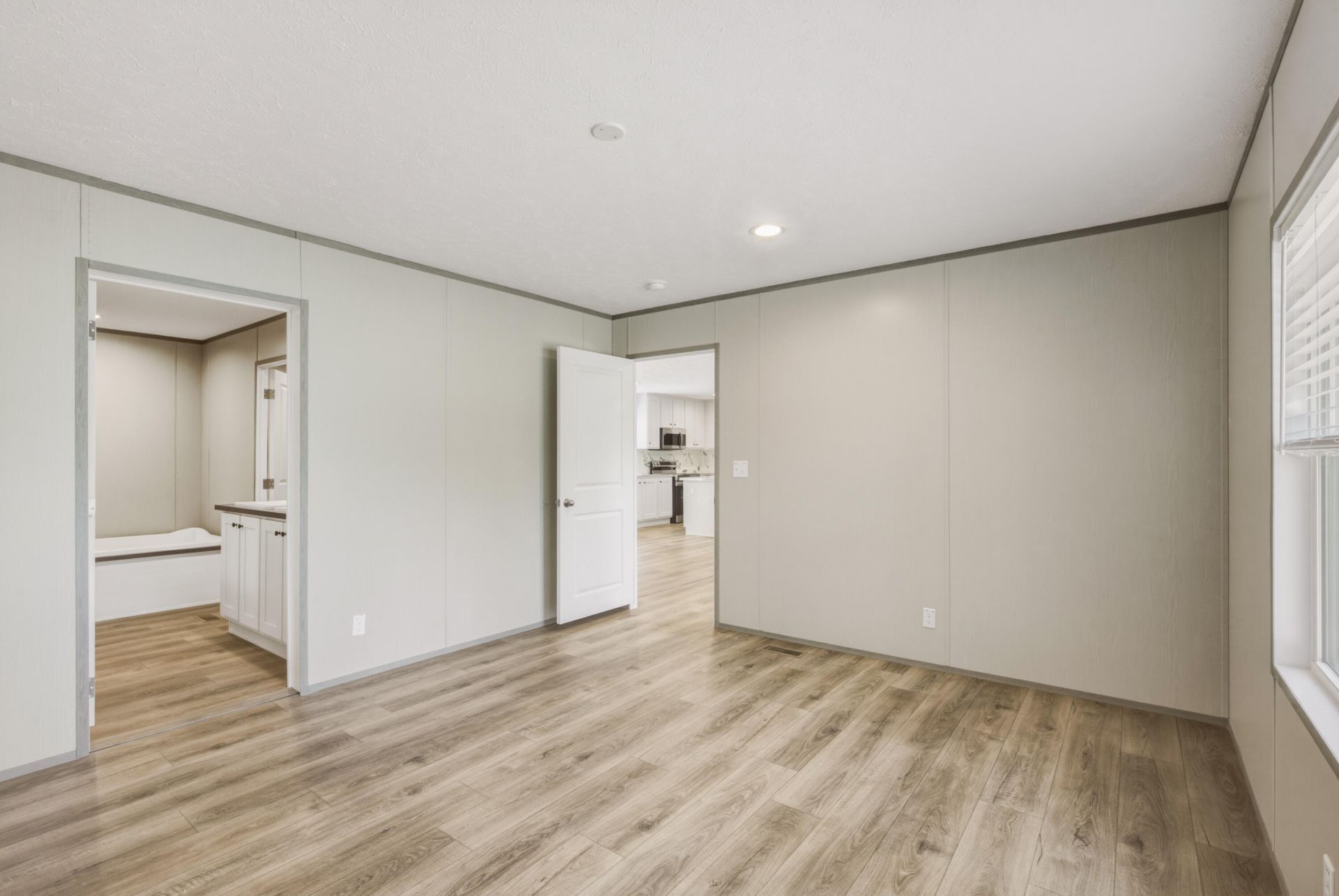 1370 Hudson Road Photo 33