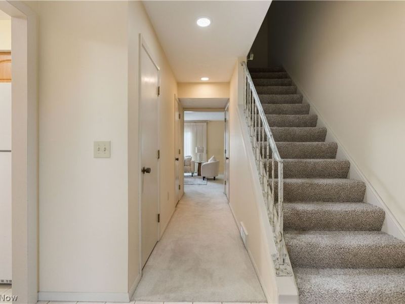 19281 Idlewood Trail, Strongsville, OH 44149 Photo 17