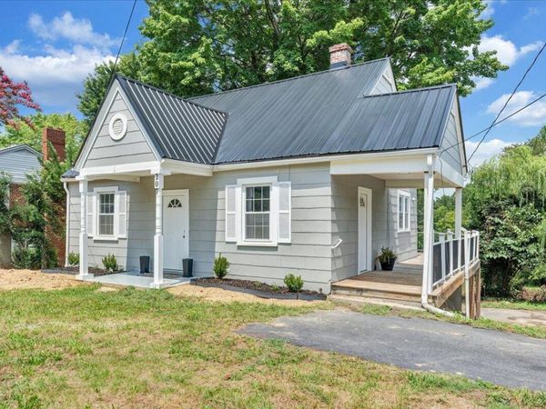 207 Greyson ST, Martinsville, VA 24112