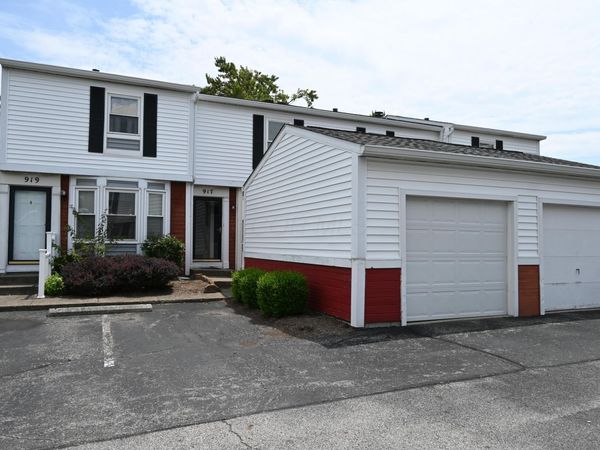 917 Annagladys Drive, Unit Y2, Worthington, OH 43085