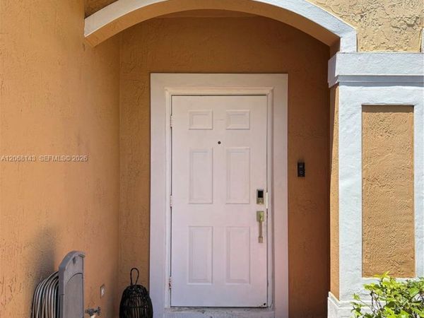5725 Tuscany Way , Tamarac, FL 33321