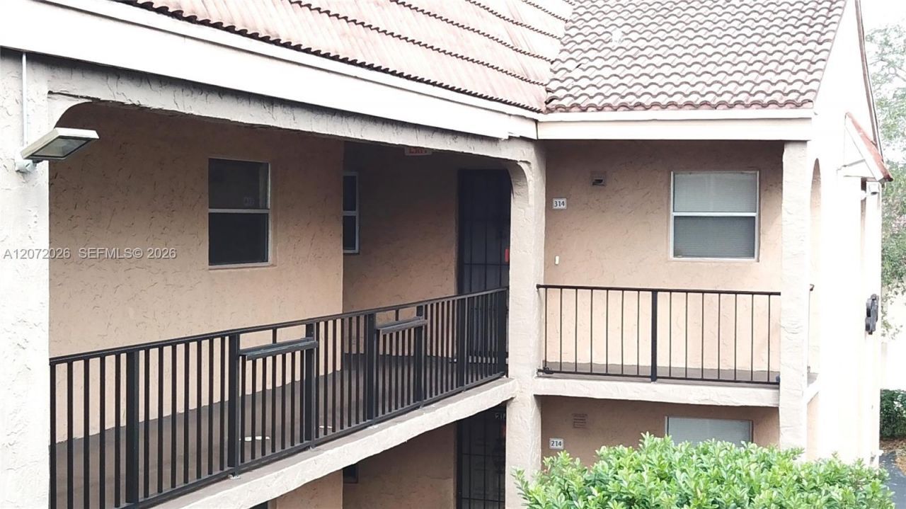 2700 Coral Springs Dr , Unit 314, Coral Springs, FL 33065 Photo