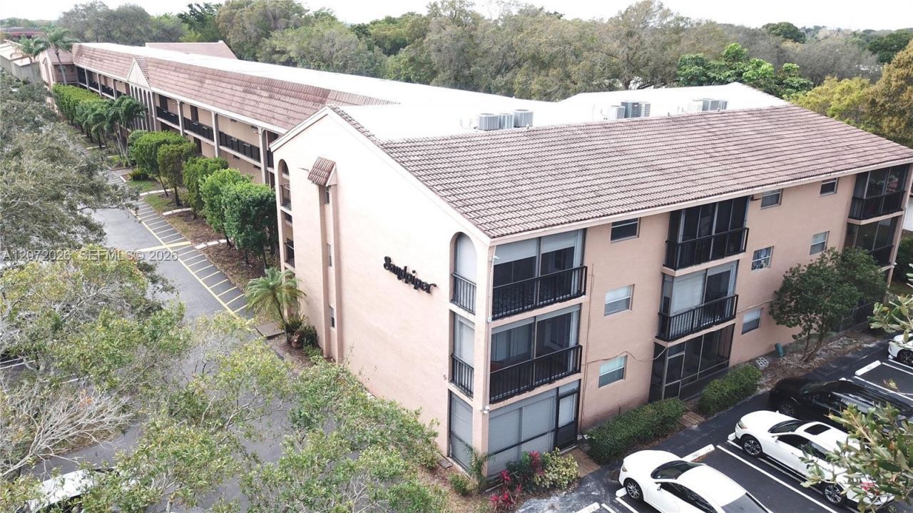 2700 Coral Springs Dr , Unit 314, Coral Springs, FL 33065 Photo