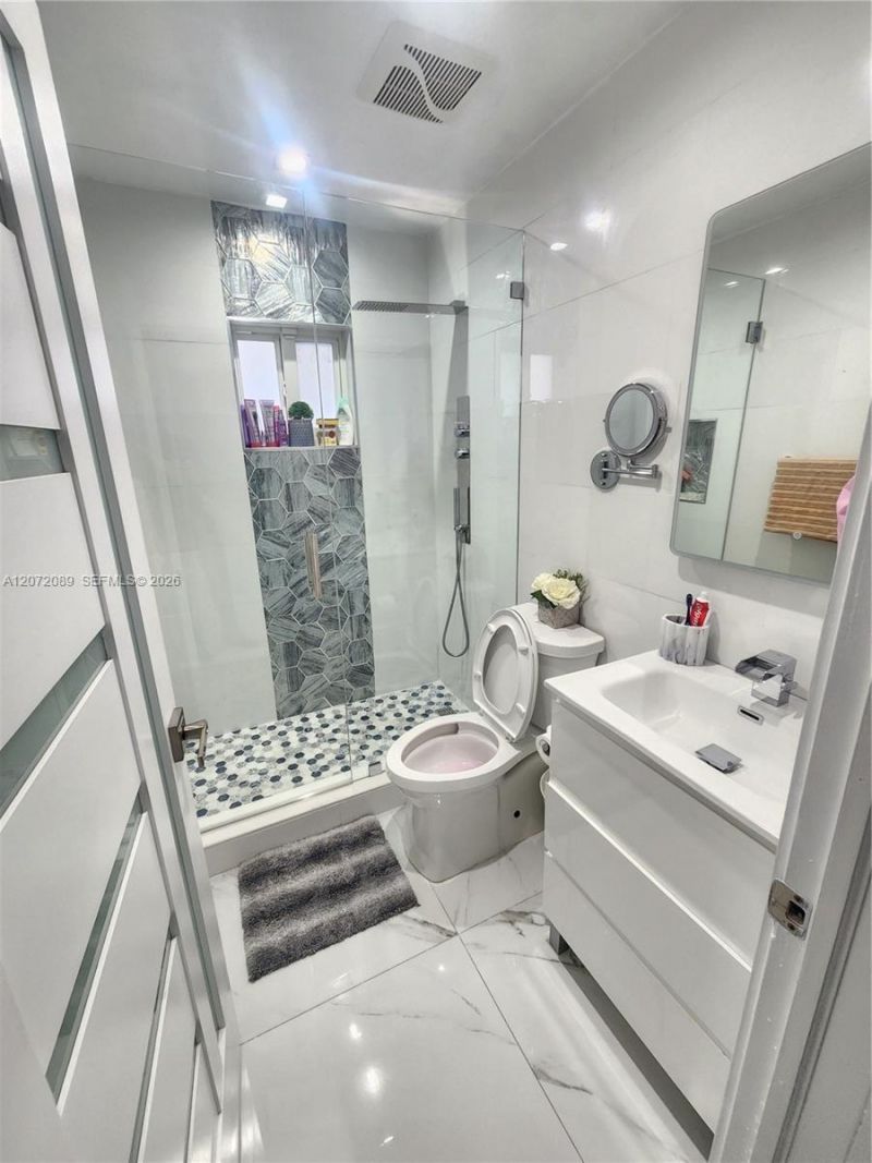 98xx NW 122nd Ter , Unit APT1, Hialeah Gardens, FL 33018 Photo