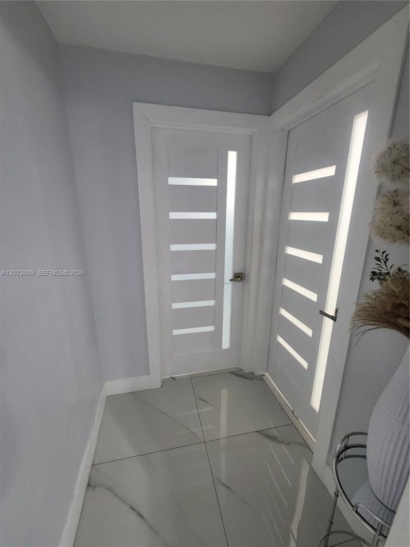 98xx NW 122nd Ter , Unit APT1, Hialeah Gardens, FL 33018 Photo