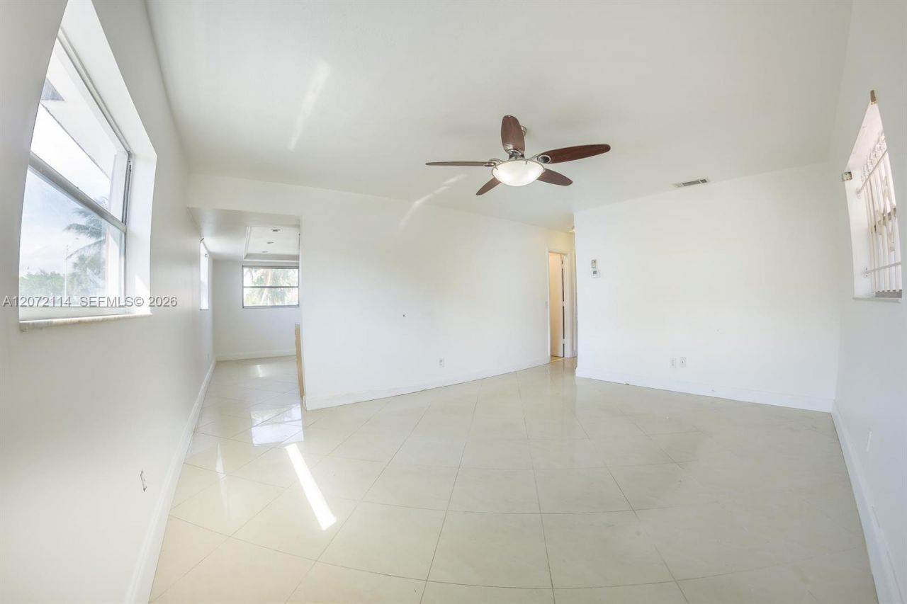 344 SW 1st St , Unit 6, Pompano Beach, FL 33060 Photo