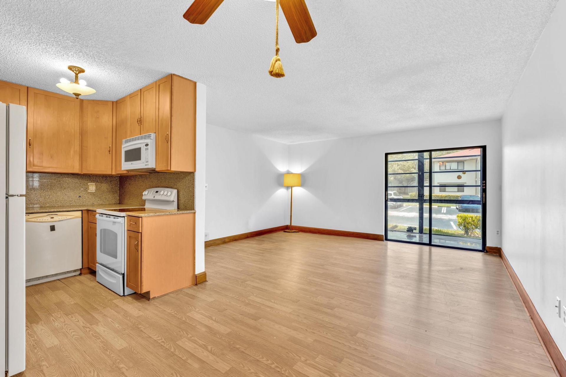 10701 W Clairmont Circle, Unit 109, Tamarac, FL 33321 Photo