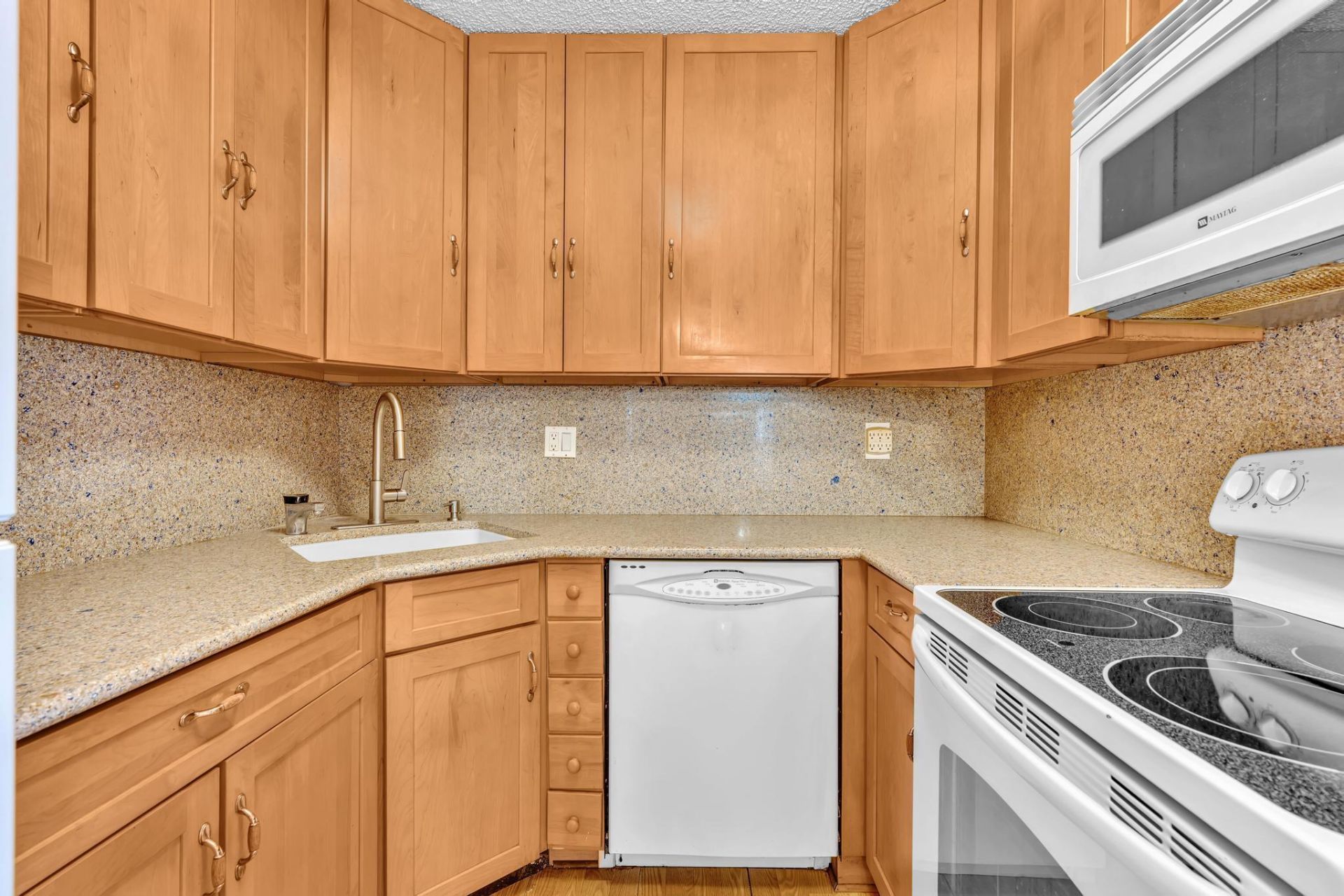 10701 W Clairmont Circle, Unit 109, Tamarac, FL 33321 Photo