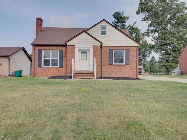 6969 Broadview Road, Seven Hills, OH 44131