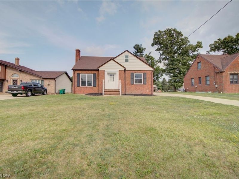 6969 Broadview Road, Seven Hills, OH 44131 Photo 2
