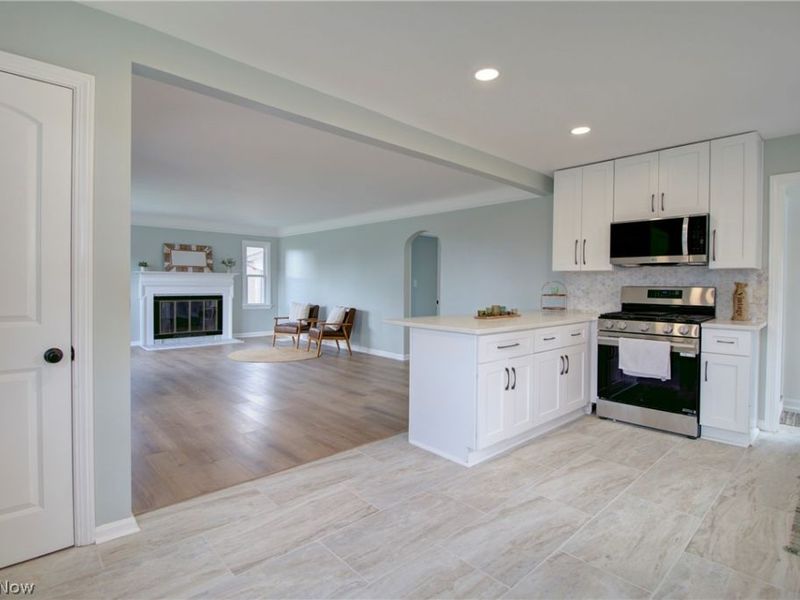 6969 Broadview Road, Seven Hills, OH 44131 Photo 8